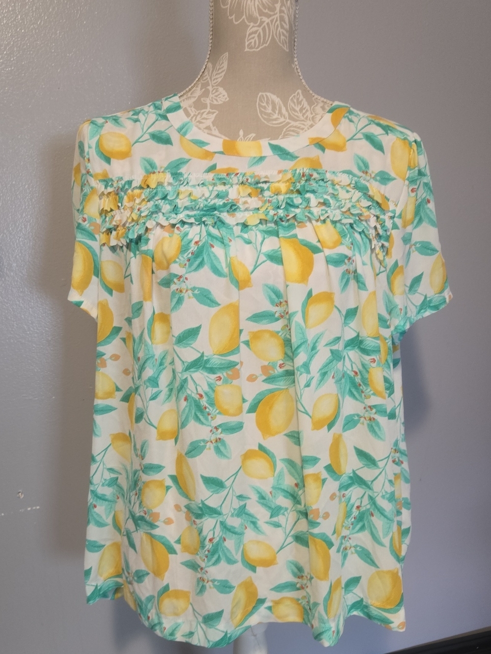 Elle White Lemon Print Short Sleeve Blouse